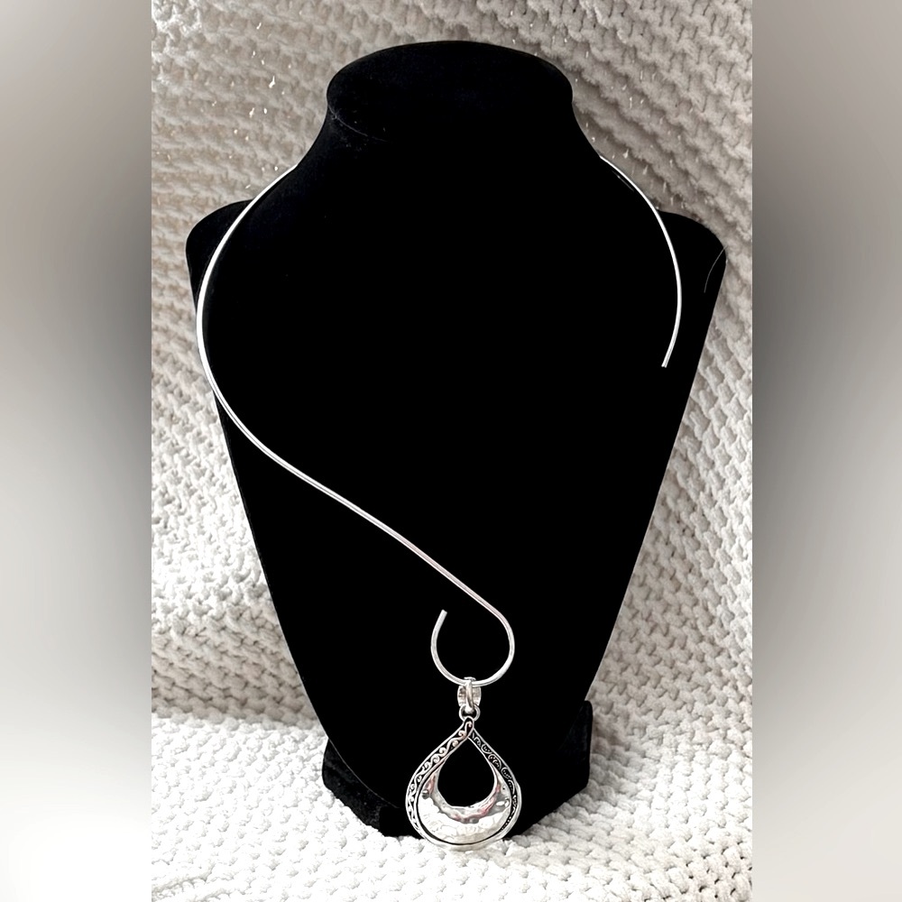 Elegant Silver Tone Teardrop Pendant Necklace